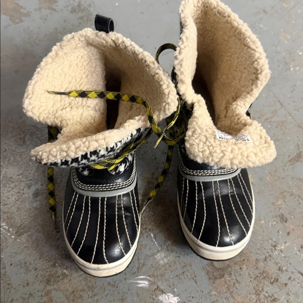 Sorel Black and Cream Winter Boots, 7 - Picture 12 of 12